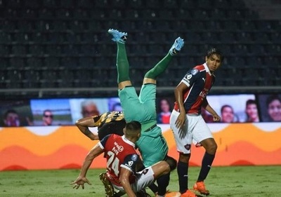 "Popi" Muñoz quedaría fuera por dos meses