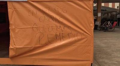 Piden medicamentos en vez de carpas – Prensa 5