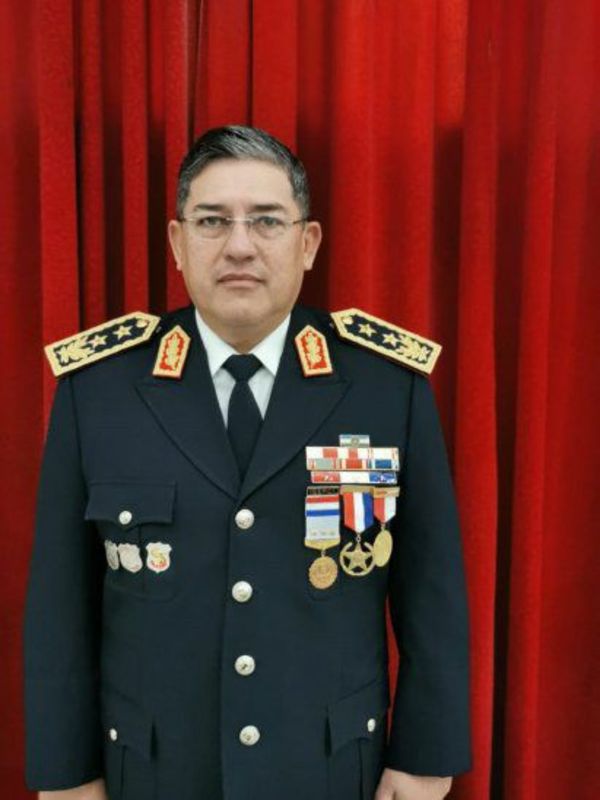 Víctor Balbuena designado como subcomandante interino de la Policía