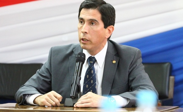 Renuncia Federico González y nombran a Manuel María Cáceres como director de Itaipu