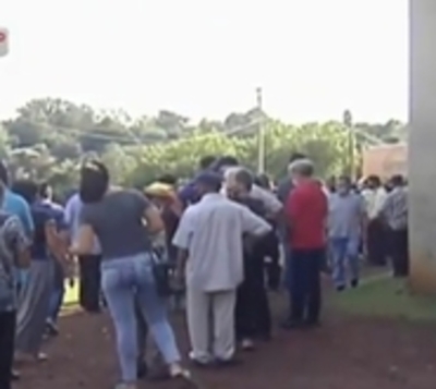 Preocupante aglomeración de abuelos en CDE - Paraguay.com