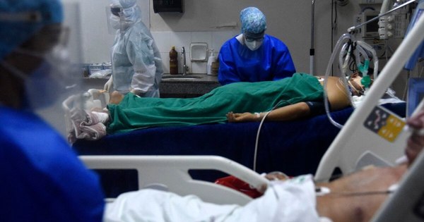 La Nación / COVID-19: Hospital de Clínicas reporta un fallecido cada 4 horas