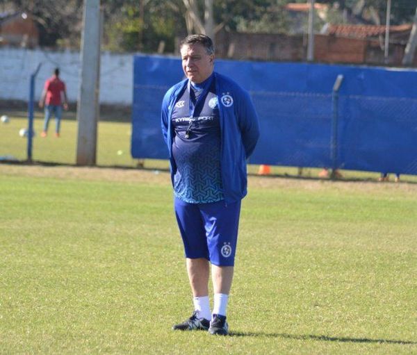 Éver Hugo Almeida es nuevo técnico de Sol de América