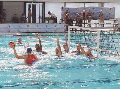 Duro día en waterpolo; inician las pruebas de aguas abiertas - Polideportivo - ABC Color