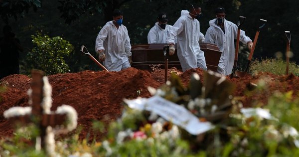 La Nación / Brasil registra récord de 3.251 muertos en un día
