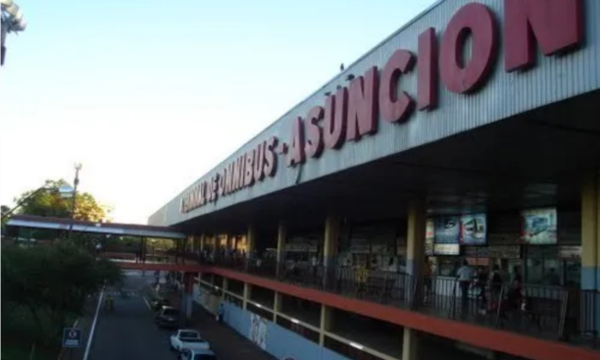 Terminal de Ómnibus de Asunción en Alerta Roja y a la espera del decreto de las nuevas medidas sanitarias para Semana Santa