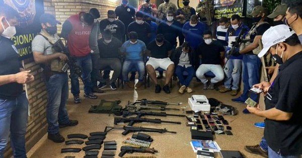 La Nación / Detienen a 14 supuestos miembros del PCC en Pedro Juan Caballero