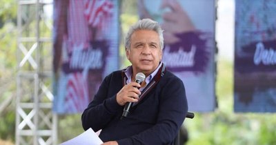 La Nación / Presidente de Ecuador defiende vacunación a su círculo tras escándalo