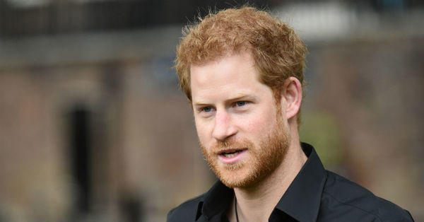 El príncipe Harry consiguió su primer empleo…. a sus 36 años - SNT