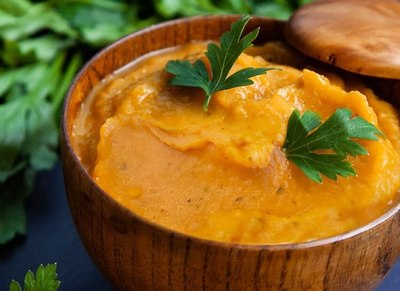 Tres salsas saludables para acompañar tus comidas
