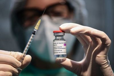 La Unión Europea denunció que el Reino Unido oculta 29 millones de vacunas de AstraZeneca en Italia | Ñanduti