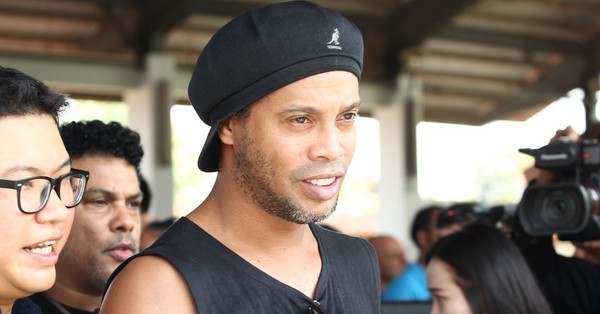 Ronaldinho reaparece con emotivo mensaje a su madre tras rumores de problemas con el alcohol - SNT