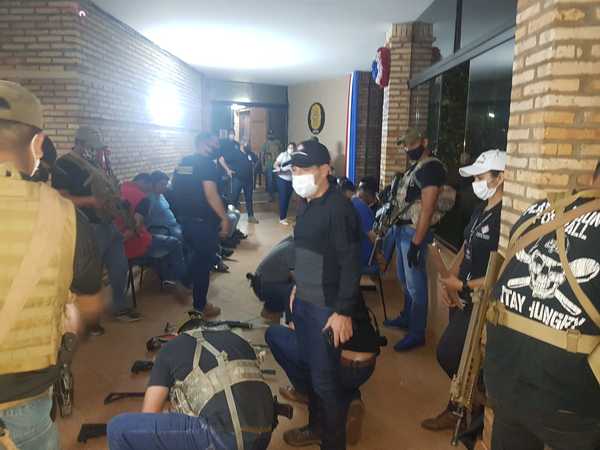 Detienen a 14 supuestos miembros del PCC