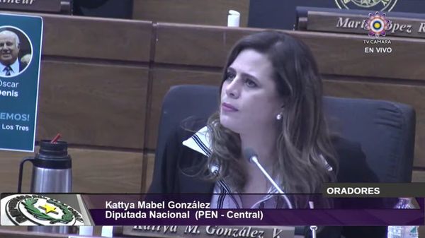 Kattya denunció acoso sexual y hostigamiento de empresario y ninguneo de autoridades - Nacionales - ABC Color