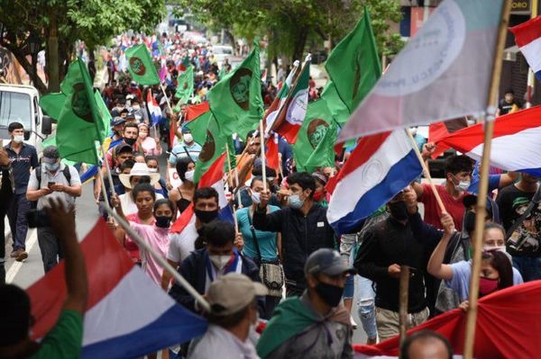 Campesinos afirman que marcha continuará hasta que Marito y Velázquez se vayan