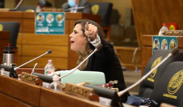 Kattya González denunció amenaza de violación por parte de un empresario - Noticiero Paraguay