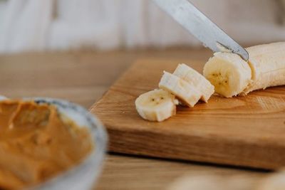 ¿Qué debes comer antes de ir a la cama para poder dormir?
