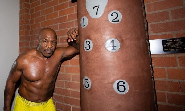 Mike Tyson confirma que peleará ante Evander Holyfield en mayo