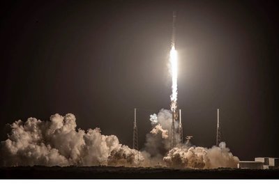 Space X lanzó 60 satélites más de Starlink para proveer internet satelital en todo el mundo