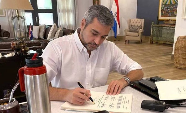 Diario HOY | Ejecutivo promulga decreto que oficializa restricciones para la Semana Santa