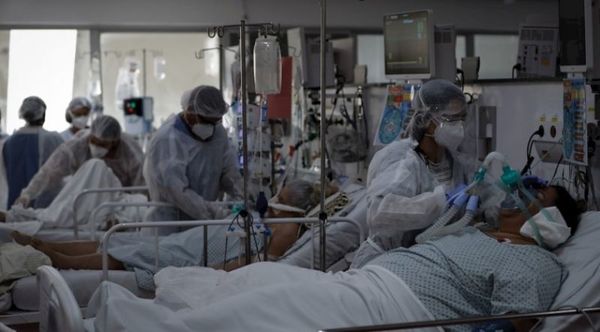 Brasil teme a la falta de oxígeno y fármacos en unas UCI desbordadas