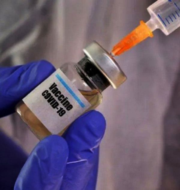 EEUU pide a Facebook y Twitter eliminar las mentiras antivacunas