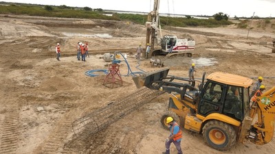 Defensa Costera Pilar: inició carga de pilotes para estación de bombeo | .::Agencia IP::.