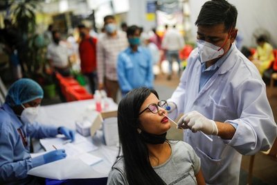 India detectó una "variante doble mutante" de la COVID-19 | OnLivePy