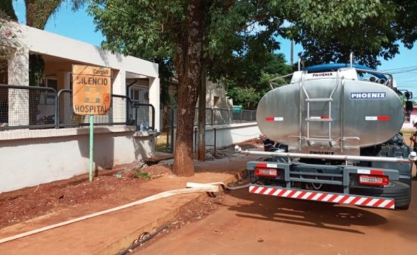 Hospital de Minga presenta 90% de avance pero lleva 4 meses sin agua
