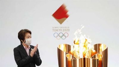 La antorcha olímpica reanuda su viaje por Japón, pero sin público