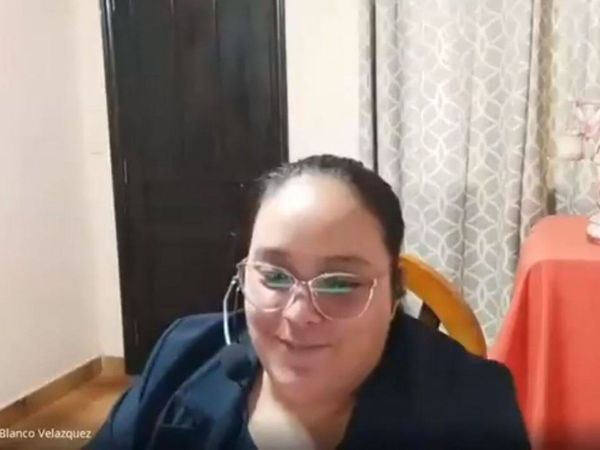 Alumna dijo que la profe "es una densa última" en clase virtual