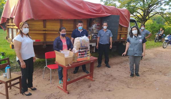 Gobernación realiza la entrega de kits de alimentos - Noticiero Paraguay