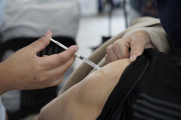 Brasil: buscan a un empresario por intentar vender 250 millones de vacunas falsas