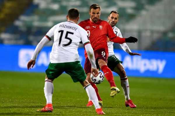 Suiza y Dinamarca ganan en su inicio en eliminatorias - Fútbol - ABC Color