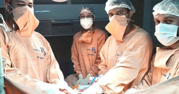 La Nación / Realizan exitosa gastrectomía a paciente con cáncer de estómago en Hospital Regional de CDE
