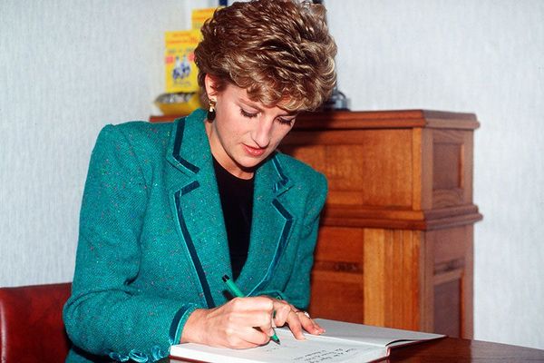 Se hacen públicas cartas donde la princesa Diana relataba lo desdichada que era en el palacio de Buckingham