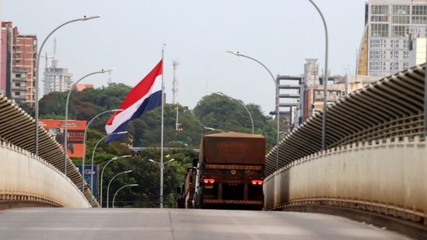 Aseguran que cerrar o no las fronteras es lo mismo, teniendo en cuenta que la cepa brasileña ya circula en el país - Megacadena — Últimas Noticias de Paraguay