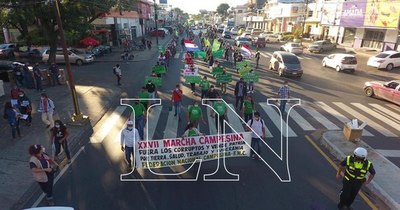 La Nación / FNC exigió la salida de todos los corruptos