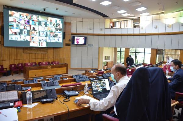 Senado posterga proyecto que plantea recorte salarial | El Independiente