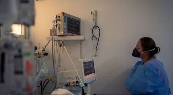Brasil sobrepasa la marca de los 100.000 casos diarios de COVID-19