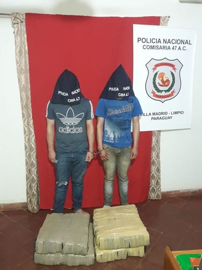 Caen dos personas con supuesta marihuana en un control policial en Limpio - Nacionales - ABC Color