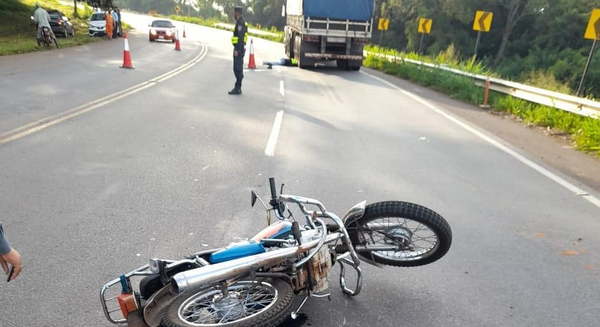Motociclista muere tras ser arrollado por camión en Coronel Oviedo - Noticiero Paraguay