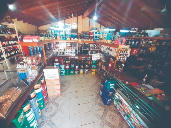 Por ley seca, las bodegas ahora venden maquillajes y hasta condones