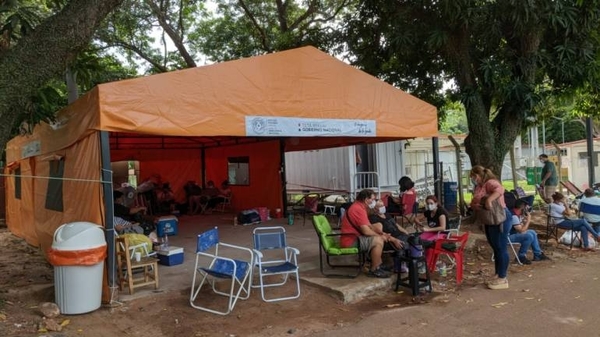 Diario HOY | Familiares de internados en Ingavi piden hielo y agua: "Acá gastás millones por día"