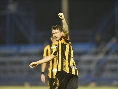 Jueves Santo con fútbol