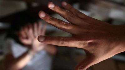 Limpiadora denuncia que guardia intentó abusar de ella