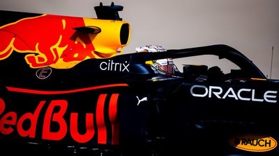 De vuelta un sólido Verstappen comanda en los entrenamientos en Bahrein