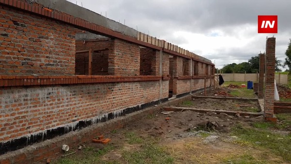 AVANZA SIN CONTRATIEMPOS CONSTRUCCIÓN DE USF EN YACAREY- CARMEN DEL PNÁ