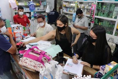 Fiscalía allana farmacias tras denuncias de venta de medicamentos del IPS y Salud - Nacionales - ABC Color