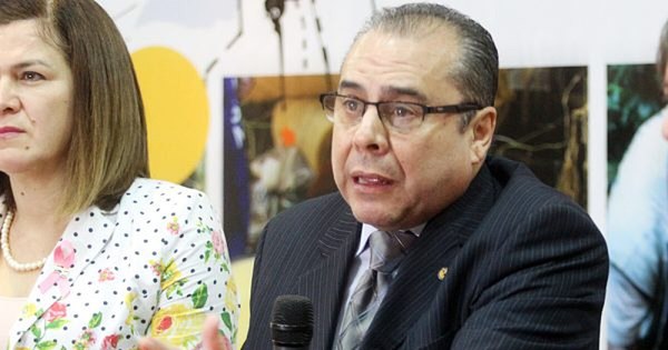 La Nación / Escoto pide que la Semana Santa no sea un carnaval y lo tratan de “estafador”